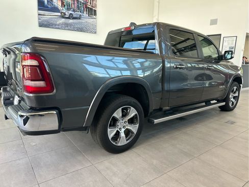 Used 2022 RAM 1500 Laramie AWD/4WD image 3