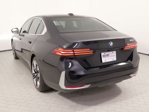 Used 2026 BMW 530i RWD image 13