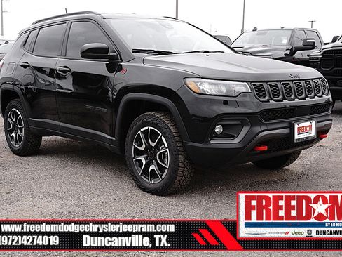 New 2026 Jeep Compass Trailhawk image 7