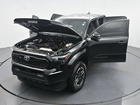 Used 2024 Toyota Tacoma TRD Sport w/ TRD Sport Upgrade Package AWD/4WD image 40