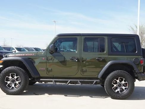 Used 2022 Jeep Wrangler Unlimited Rubicon AWD/4WD image 6