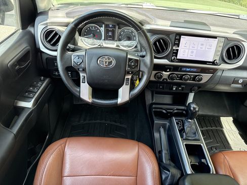 Used 2022 Toyota Tacoma SR5 w/ Trail Edition AWD/4WD image 15