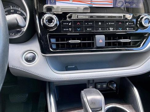Used 2021 Toyota Highlander Platinum image 24