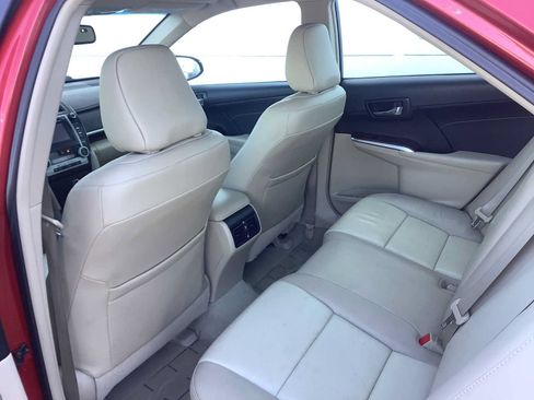 Used 2013 Toyota Camry XLE w/ Leather Pkg FWD image 12