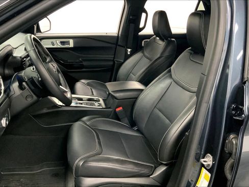 Certified 2022 Ford Explorer ST w/ Equipment Group 401A image 7