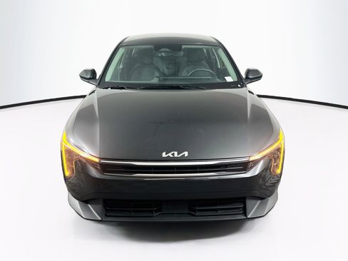 Used 2025 Kia K4 FWD image 2