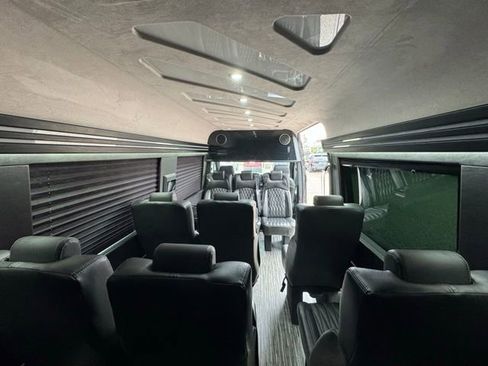 Used 2023 Mercedes-Benz Sprinter 3500 image 23