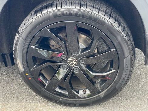 Certified 2023 Volkswagen Taos SE w/ Black Wheel Package FWD image 26