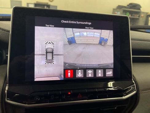 Used 2022 Jeep Compass Limited w/ Elite Group image 27