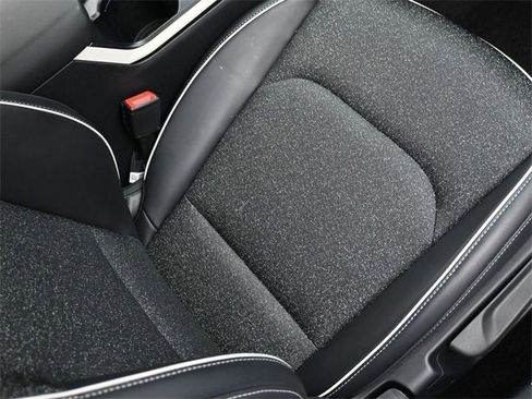 Used 2025 Kia K4 GT-Line image 34