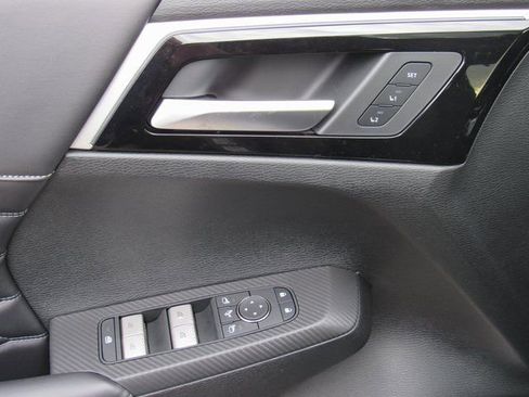 New 2026 Mitsubishi Outlander SEL FWD image 11