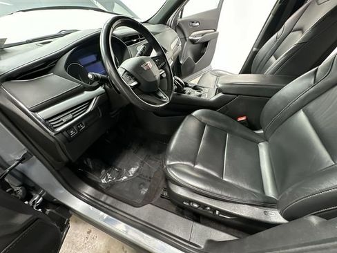 Used 2023 Cadillac XT4 Premium Luxury image 16
