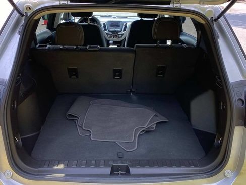 Used 2022 Chevrolet Equinox LS w/ LS Convenience Package FWD image 28