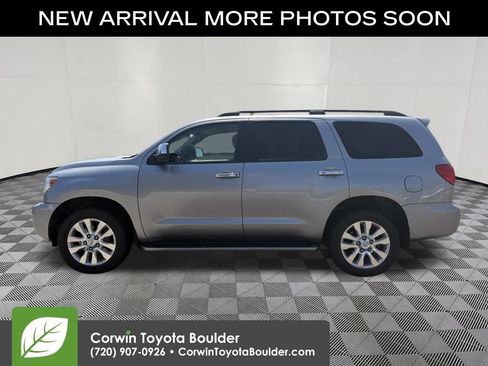 Used 2012 Toyota Sequoia Platinum AWD/4WD image 4