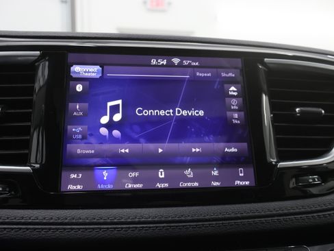 Used 2019 Chrysler Pacifica Limited w/ Tire & Wheel Group image 55