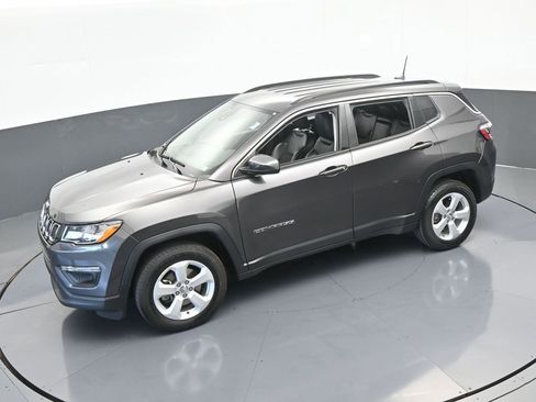 Used 2021 Jeep Compass Latitude w/ Driver Assistance Group image 44