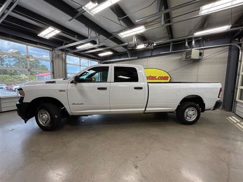 Used 2021 RAM 2500 Tradesman RWD image 2
