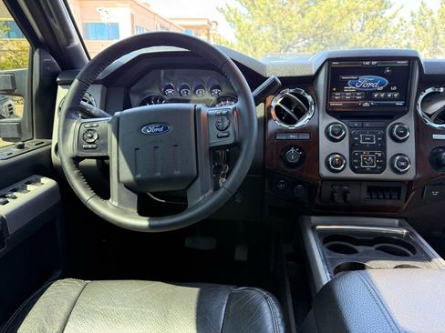 Used 2016 Ford F250 Lariat w/ Lariat Ultimate Package AWD/4WD image 25