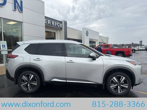 Used 2023 Nissan Rogue SL AWD/4WD image 10