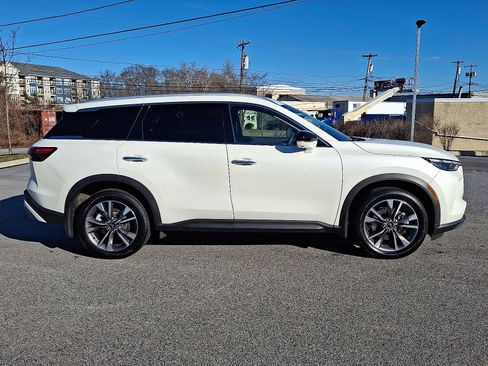 Used 2022 INFINITI QX60 Luxe w/ Performance Audio Package image 7