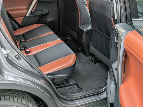 Used 2013 Toyota RAV4 Limited AWD/4WD image 21