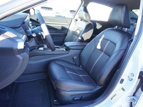 Used 2025 Nissan Altima 2.5 SR image 13