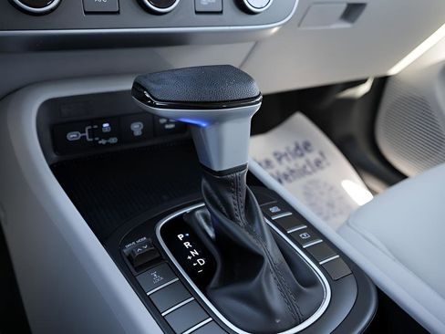 Certified 2024 Hyundai Kona SE AWD/4WD image 29
