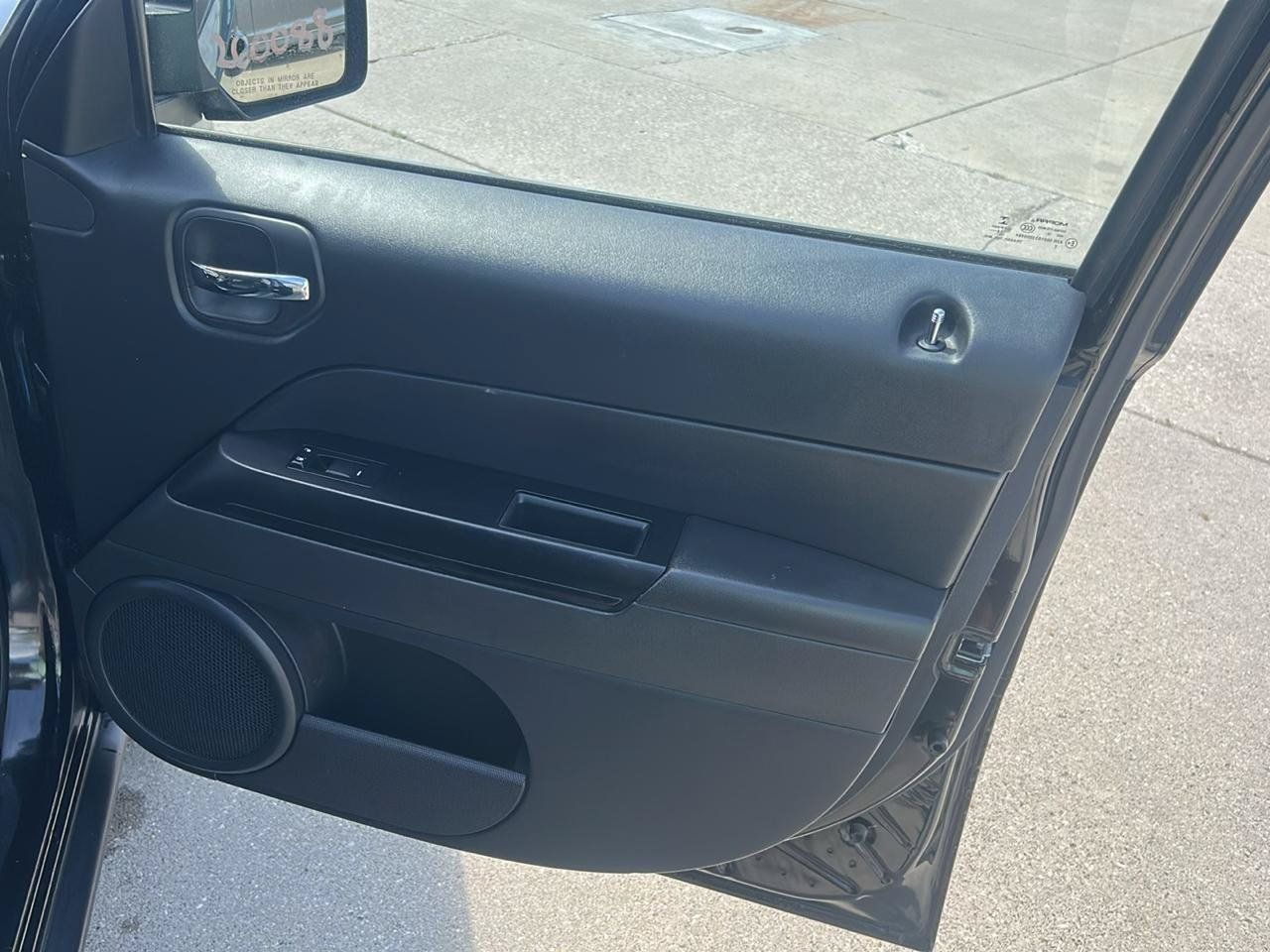 Used 2017 Jeep Patriot High Altitude FWD image 16