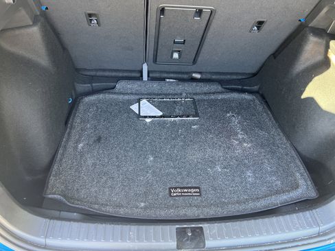 Certified 2023 Volkswagen Taos SE w/ Panoramic Sunroof Package FWD image 30