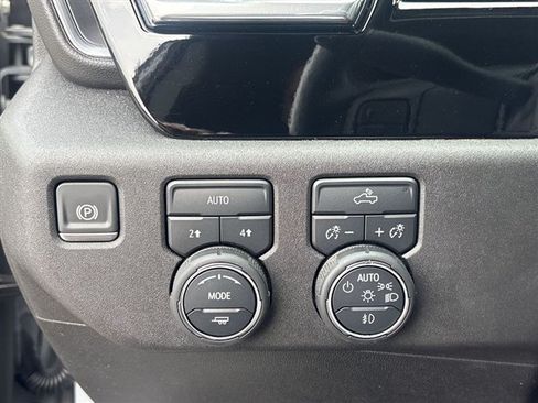 Certified 2024 Chevrolet Silverado 1500 RST AWD/4WD image 18