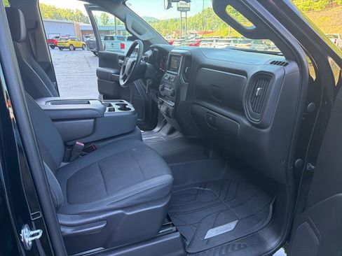 Certified 2019 Chevrolet Silverado 1500 Custom w/ Custom Value Package AWD/4WD image 18