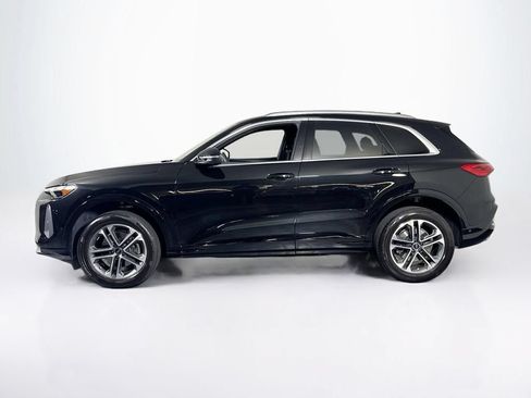 Used 2025 Audi Q5 Premium w/ Convenience Package AWD/4WD image 2