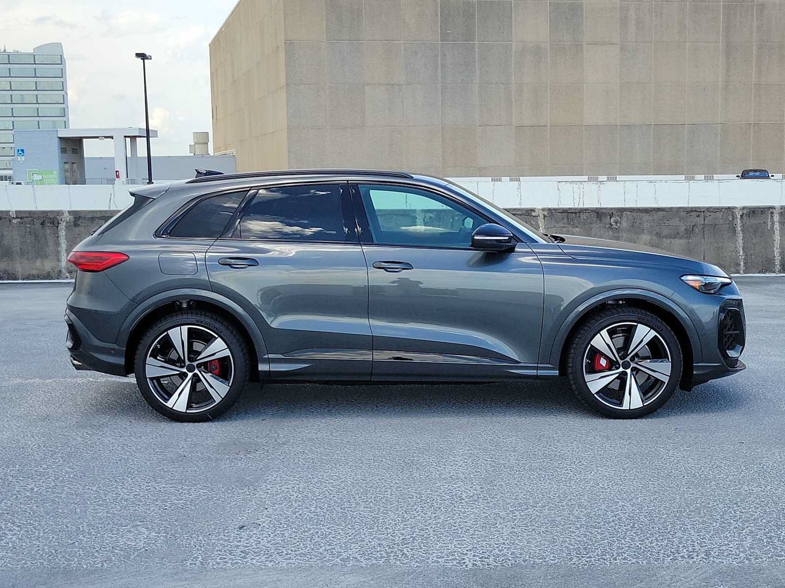 New 2026 Audi SQ5 Premium Plus AWD/4WD image 7