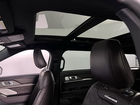 Used 2025 Ford Explorer Platinum w/ LUX Leather Package image 26