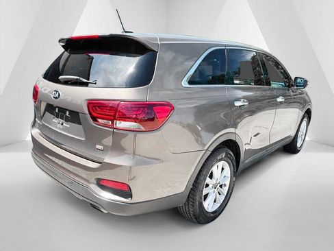 Used 2019 Kia Sorento AWD image 7