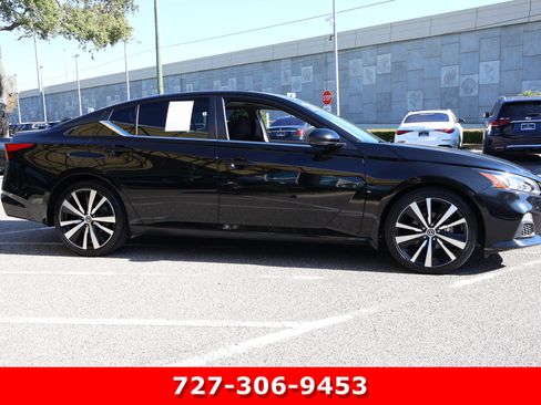 Used 2021 Nissan Altima 2.0 SR image 11