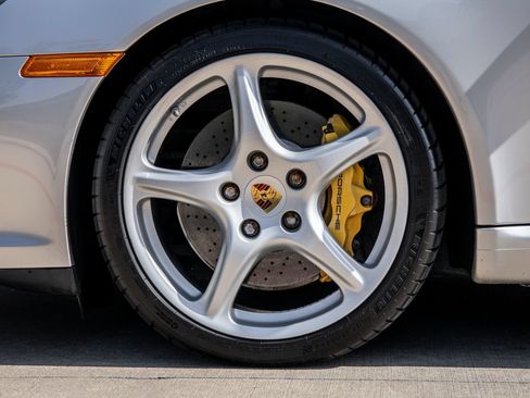Used 2010 Porsche 911 Carrera S RWD image 16