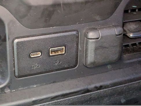 Used 2021 Chevrolet Silverado 1500 LT Trail Boss w/ Bed Protection Package image 15