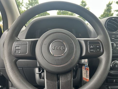 Used 2017 Jeep Compass Sport w/ Power Value Group FWD image 17
