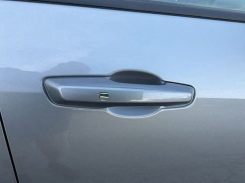 Used 2025 Chevrolet Equinox LT image 13