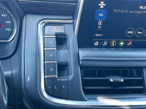 Used 2021 Chevrolet Tahoe Z71 AWD/4WD image 16