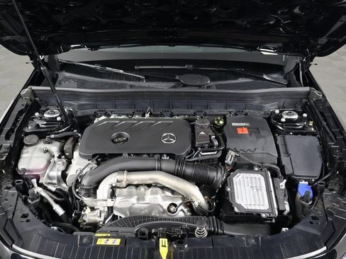 New 2026 Mercedes-Benz GLB 250 image 9