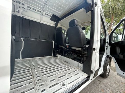 Used 2023 RAM ProMaster 2500 FWD image 31