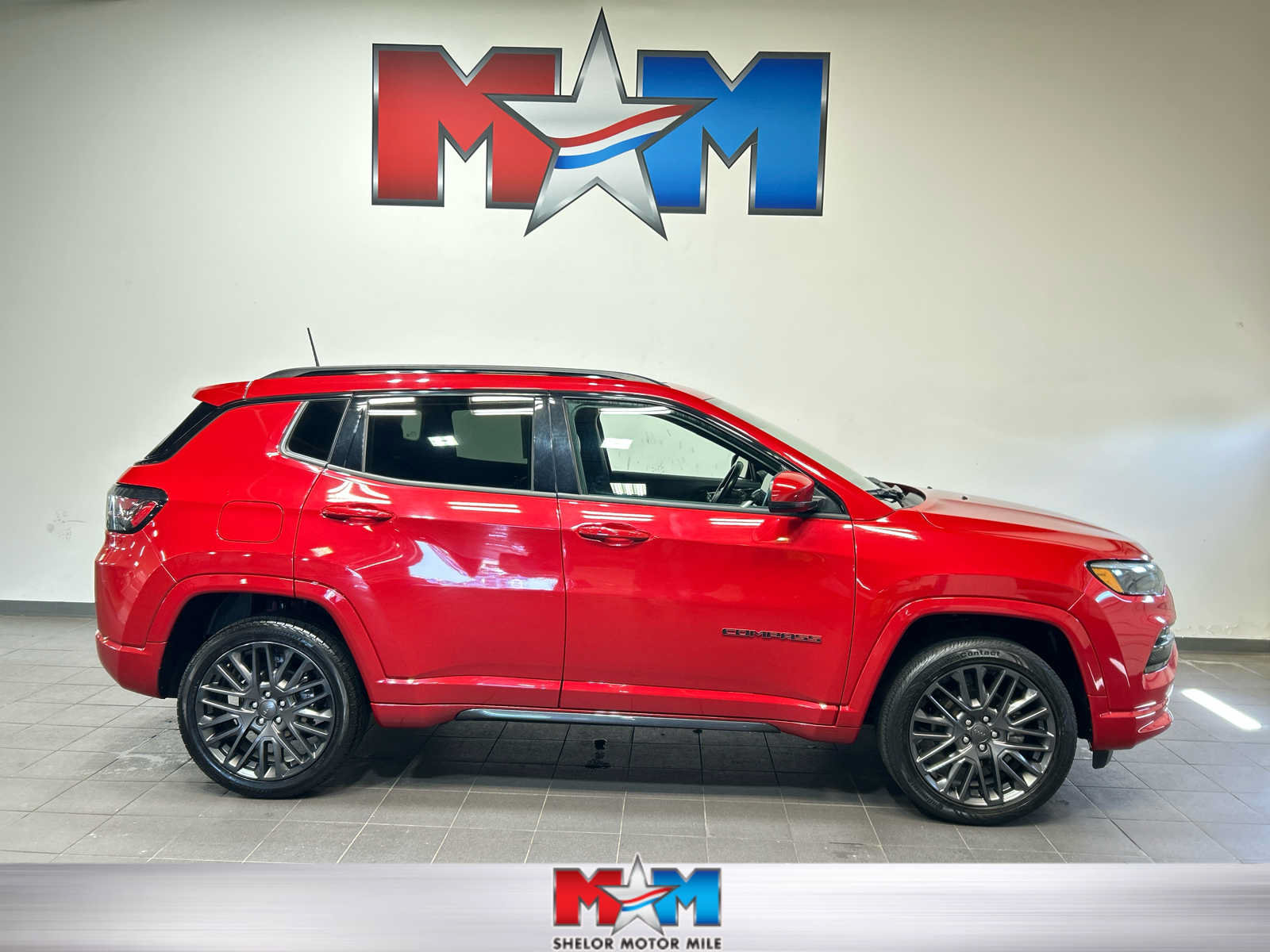 Used 2022 Jeep Compass Limited w/ (RED) Package AWD/4WD image 1