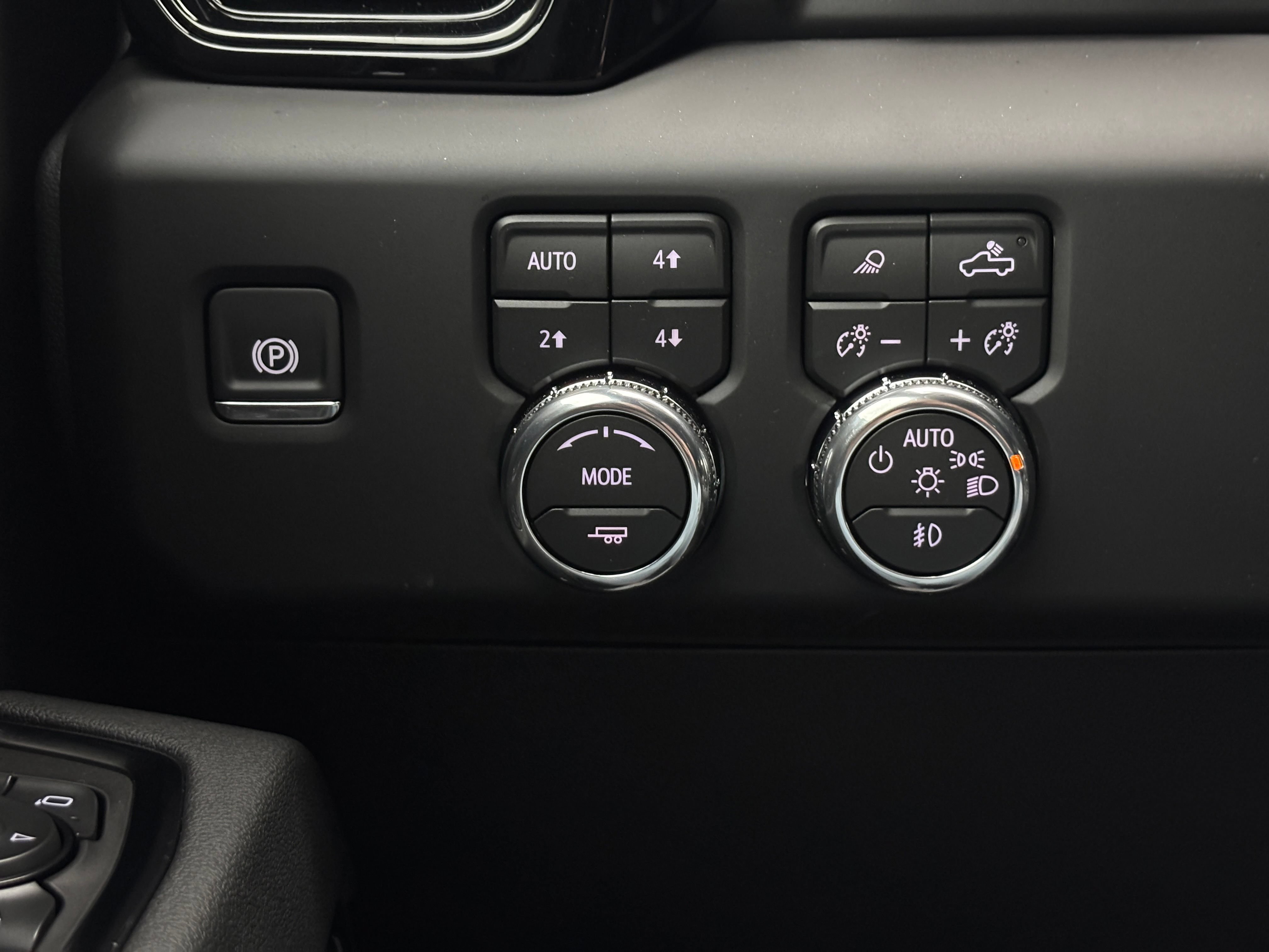 New 2026 GMC Sierra 1500 AT4 w/ AT4 Premium Package AWD/4WD image 23