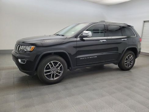 Used 2019 Jeep Grand Cherokee Limited AWD/4WD image 2