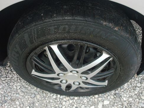 Used 2012 Ford Fiesta S FWD image 45