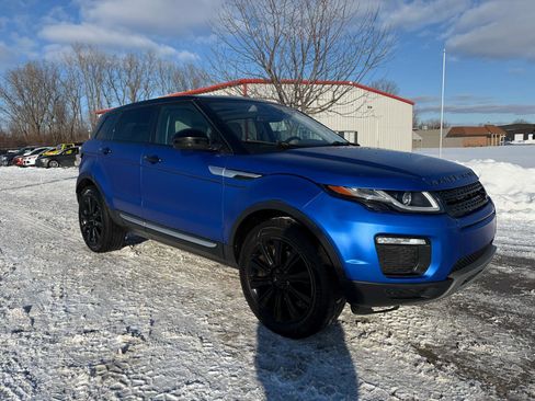 Used 2017 Land Rover Range Rover Evoque HSE image 3