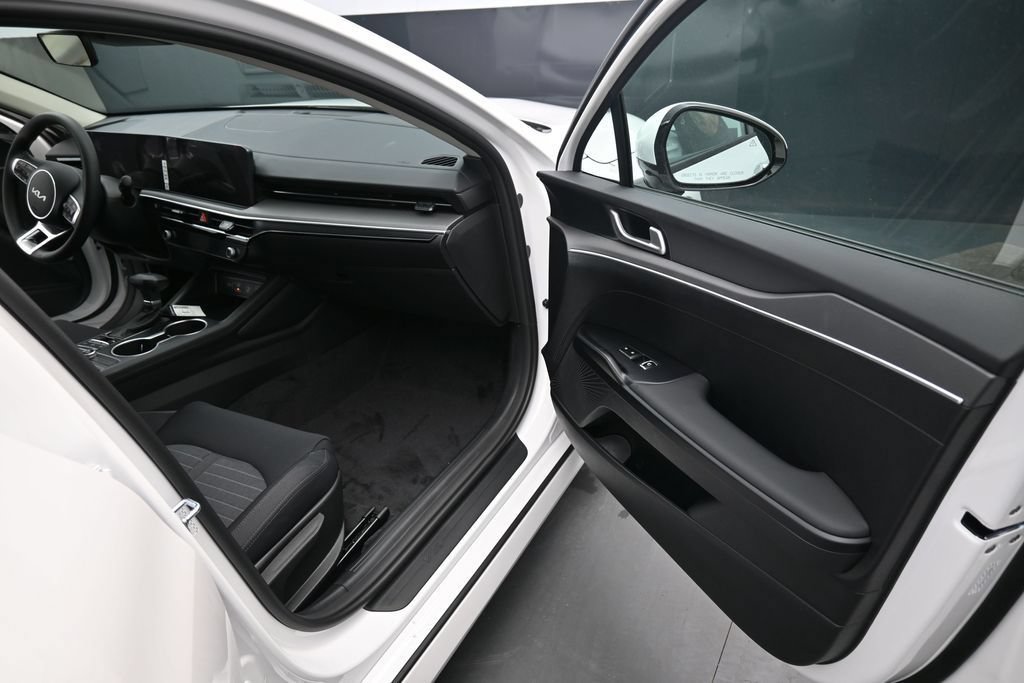 New 2026 Kia K5 LXS FWD image 11