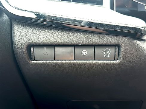 New 2026 Nissan Kicks SR w/ Cold Weather Package FWD image 24
